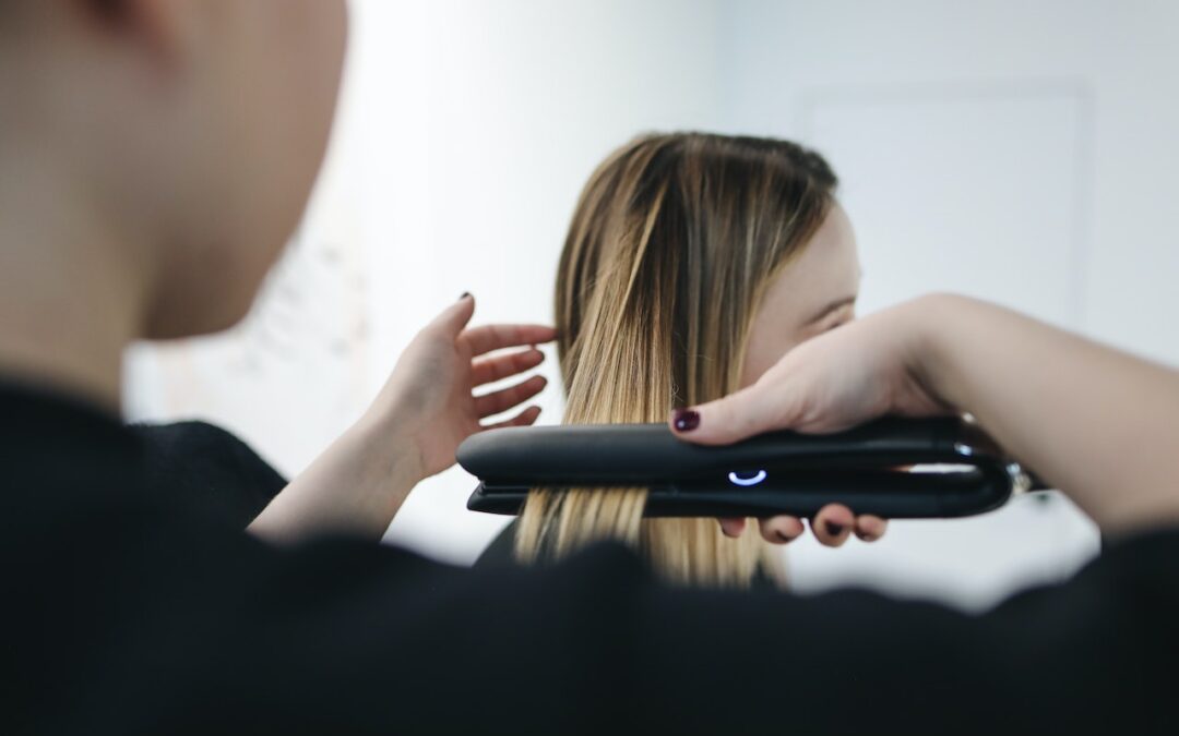 Secretele succesului în hairstyling – Cum să alegi capul de manechin perfect pentru concurs?
