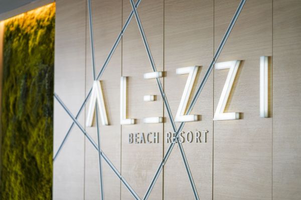 Complex Mamaia cu piscină: cum să alegi cel mai bun loc de cazare pentru vacanța ta
