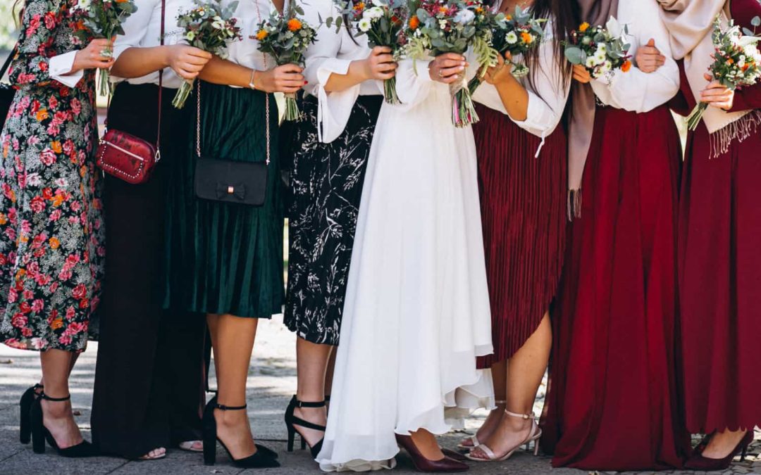 4 principii de bază în alegerea unei rochii perfecte pentru participarea la nuntă