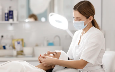 Descoperiți secretele frumuseții la clinica estetică