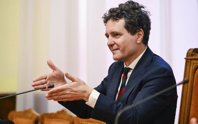 De ce Nicușor Dan este o voce a normalității în politica românească