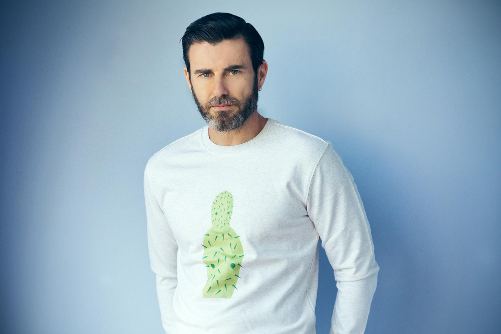 Cum pot face un design minimalist pentru un tricou personalizat?