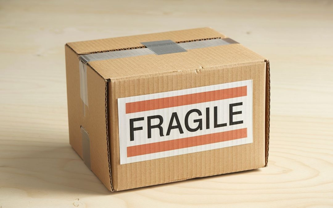Greșeli frecvente pe care le faci când comanzi cutii de ambalare pentru produse fragile