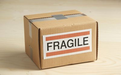 Greșeli frecvente pe care le faci când comanzi cutii de ambalare pentru produse fragile